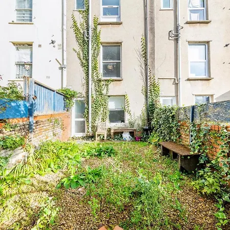 Daire Bath Buildings